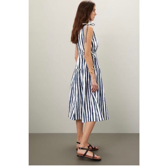 Marie Oliver
Elenora Dress 🧡 - Picture 4 of 12